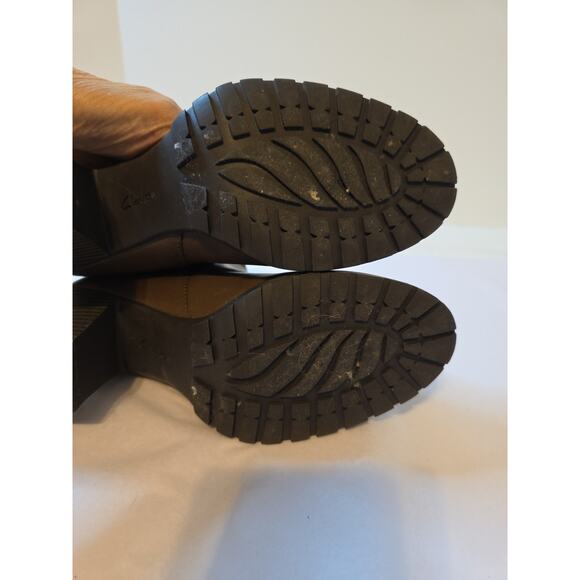 Clarks Women's 7 M Brown Leather Ankle Boots Pull On High Heel Block - Picture 10 of 11